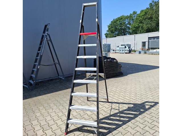 Werktrap altrex, 8 treeds - afbeelding 3 van  4