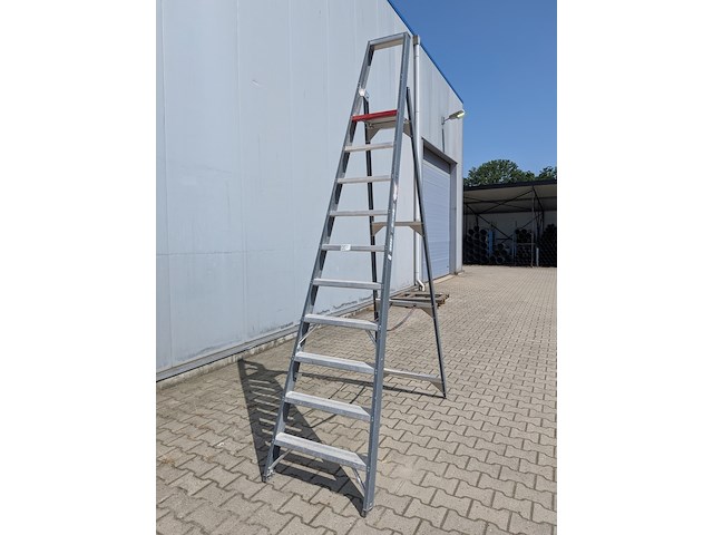 Werktrap altrex, 9 treeds met bordes - afbeelding 2 van  6