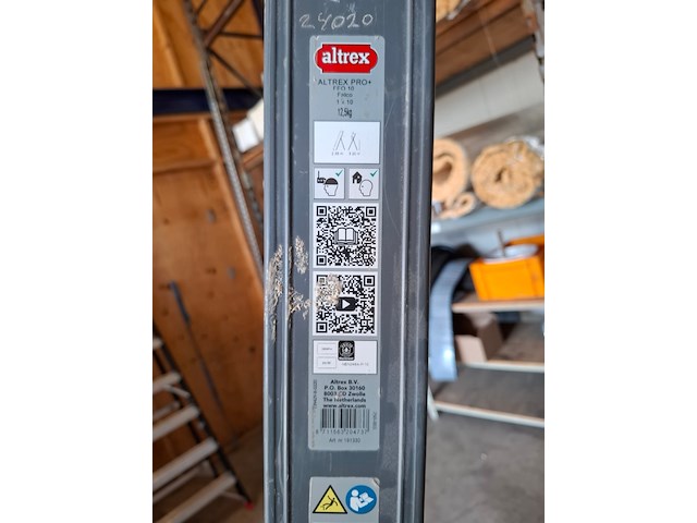Werktrap altrex, 9 treeds met bordes - afbeelding 3 van  4