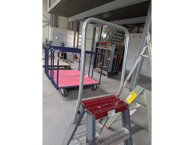 Werktrap altrex, fdo4, , 2x4 treeds - afbeelding 3 van  5