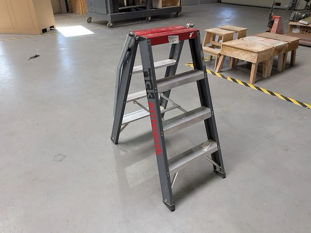 Werktrap altrex, tdo4, , 2x4 treeds - afbeelding 2 van  5