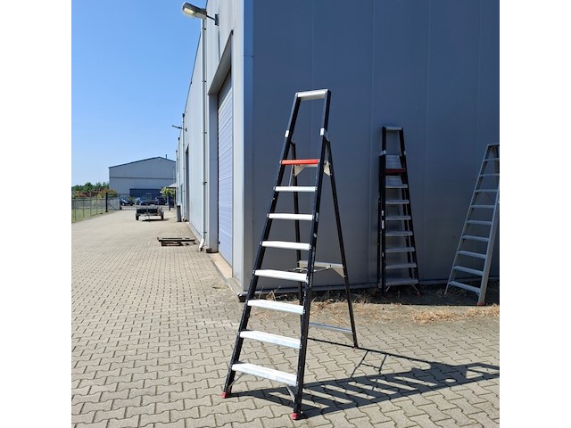 Werktrap altrex, tgb8 - afbeelding 1 van  3
