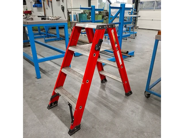 Werktrap kelfort, 2x 3 treeds met bordes - afbeelding 1 van  5