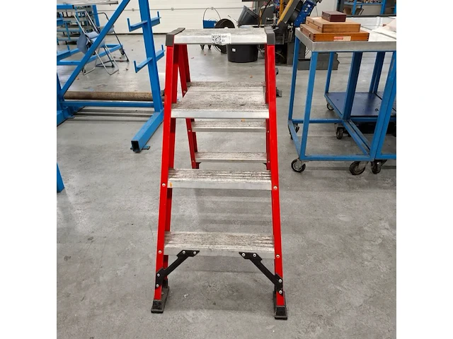 Werktrap kelfort, 2x 3 treeds met bordes - afbeelding 2 van  5