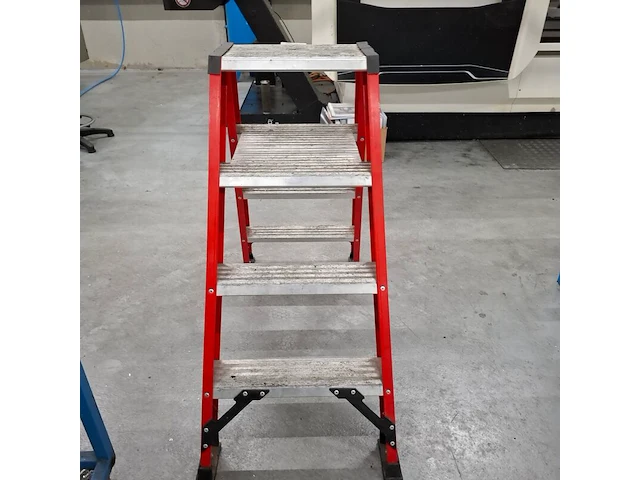 Werktrap kelfort, 2x 3 treeds met bordes - afbeelding 5 van  5