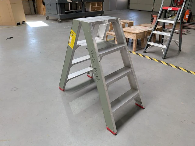 Werktrap little jumbo, , 2x4 treeds - afbeelding 2 van  5