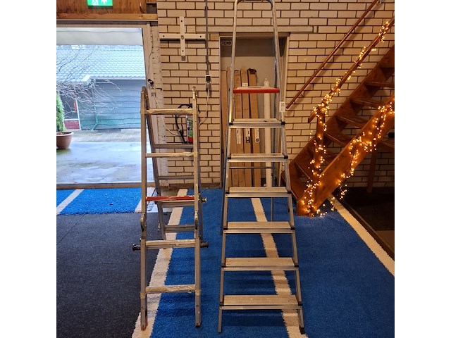 Werktrap met vouwladder altrex - afbeelding 2 van  4