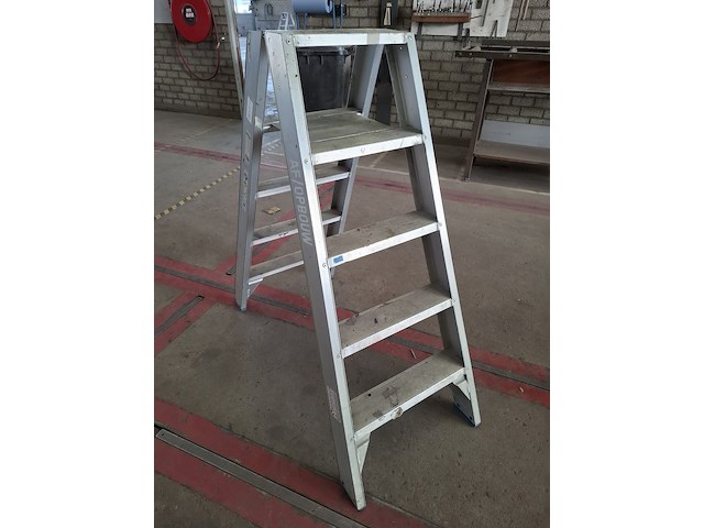 Werktrap solide, dt05 - afbeelding 1 van  4