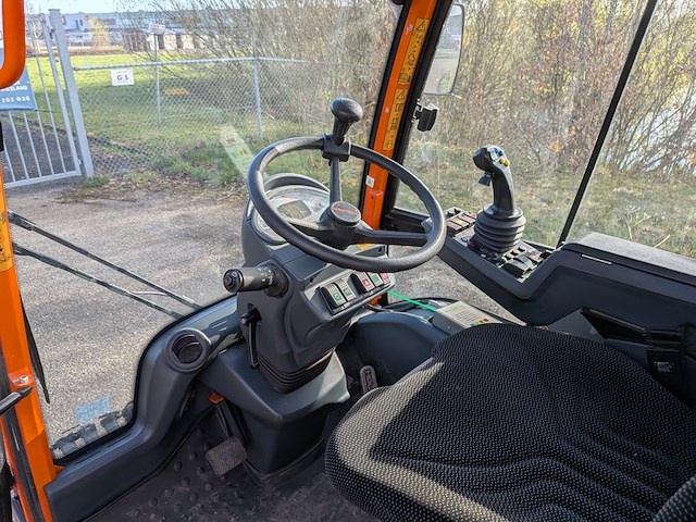 Werktuigdrager, holder, c 250, 2019 - afbeelding 17 van  38