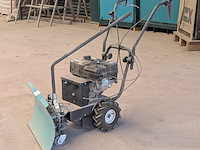 Werktuigdrager met borstel en schuif powerline, tg500b