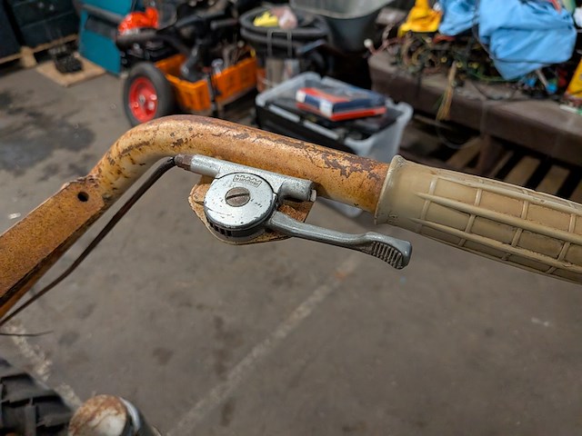 Werktuigdrager met maaibalk, agria - afbeelding 5 van  15