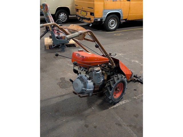 Werktuigdrager met maaibalk, agria - afbeelding 13 van  15