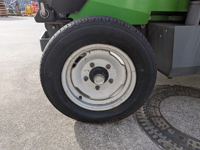 Werktuigdrager met onkruidborstel, lm trac, 287 - afbeelding 9 van  33