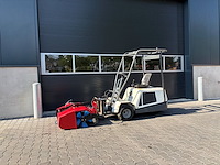 Werktuigdrager weedtrac diesel met diverse aanbouwdelen - afbeelding 1 van  1
