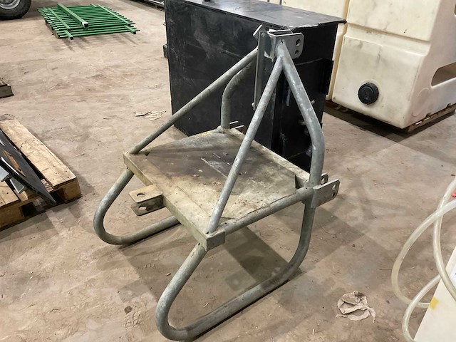 Werktuigdrager - afbeelding 1 van  2