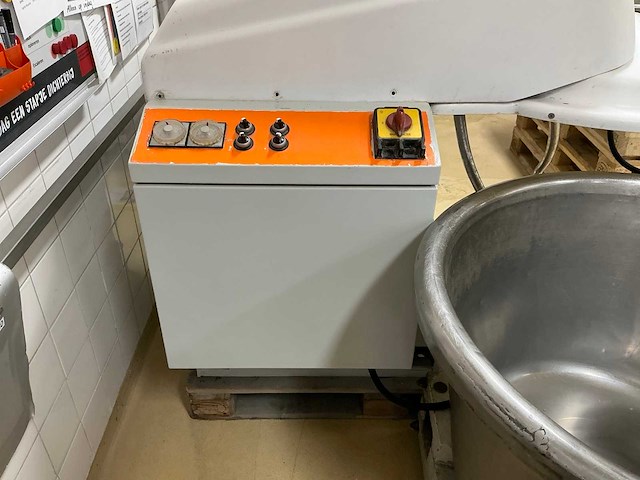 Werner & pfleiderer uc80 spiraalkneder - afbeelding 7 van  11