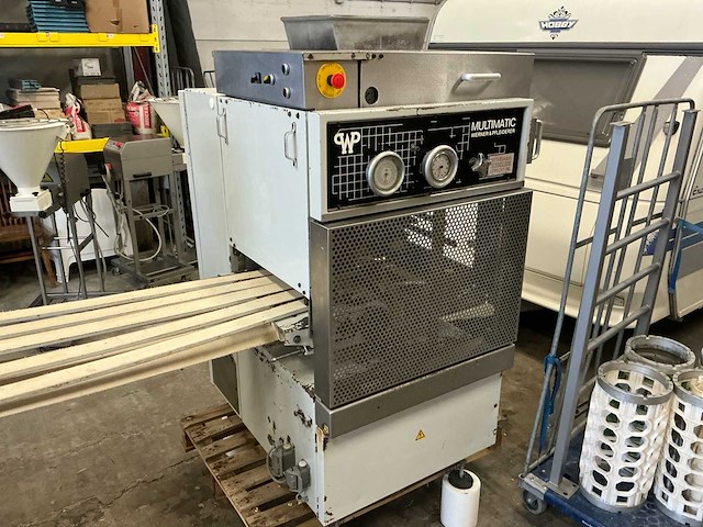 Werner & pfleiderer (wp) multimatic kleinbroodlijn bakkerij - afbeelding 17 van  25