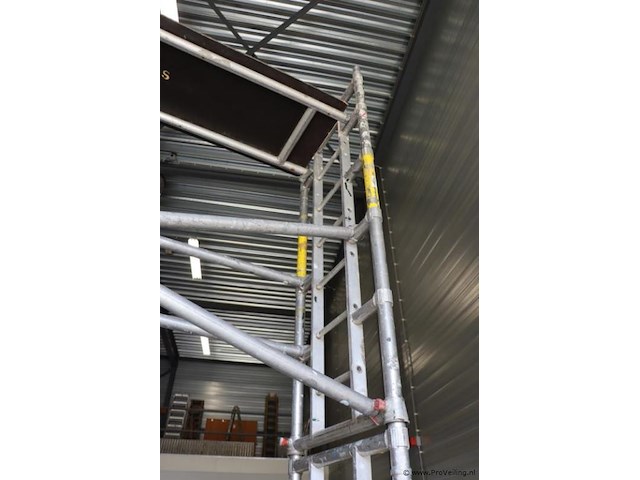 Wernerco hi-way mobiele rolsteiger - afbeelding 8 van  10