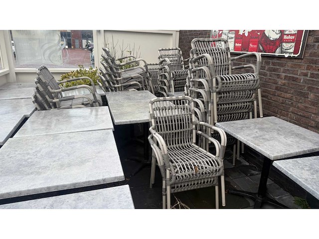 Werzalit compleet terrasmeubilair bestaande uit 15 tafels en 46 stoelen - afbeelding 10 van  12