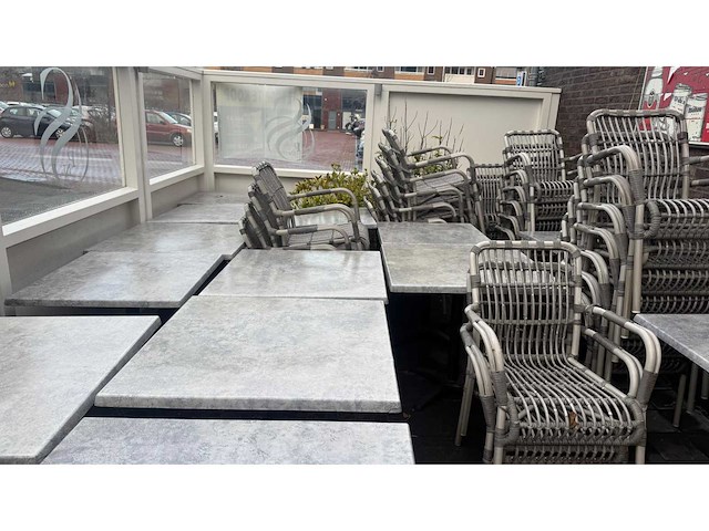 Werzalit compleet terrasmeubilair bestaande uit 15 tafels en 46 stoelen - afbeelding 11 van  12