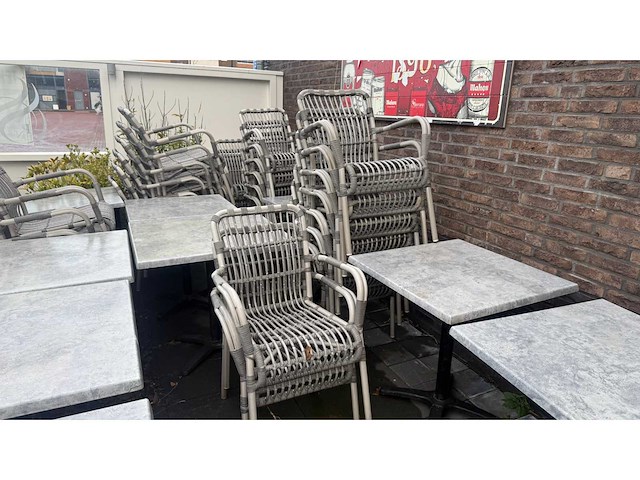 Werzalit compleet terrasmeubilair bestaande uit 15 tafels en 46 stoelen - afbeelding 12 van  12