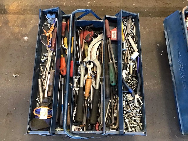 Wesma gereedschapskist met inhoud - afbeelding 1 van  3