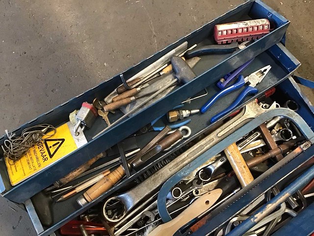 Wesma gereedschapskist met inhoud - afbeelding 3 van  4