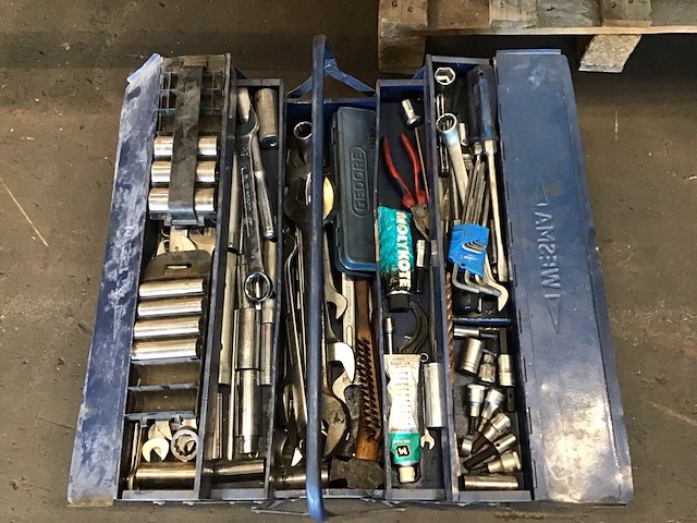 Wesma gereedschapskist met inhoud - afbeelding 1 van  4