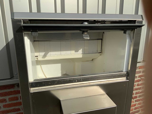Wessamat d30el ijsblokjesmachine, 30kg/24h - afbeelding 6 van  9
