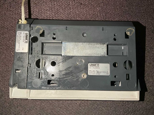 Wesseling eco-line elektrische massagetafel met voetpedaal - afbeelding 2 van  12