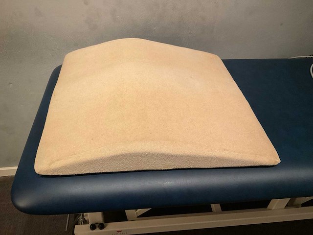 Wesseling eco-line elektrische massagetafel met voetpedaal - afbeelding 4 van  12