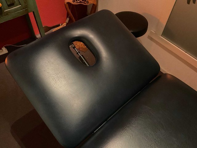 Wesseling eco-line elektrische massagetafel met voetpedaal - afbeelding 5 van  12