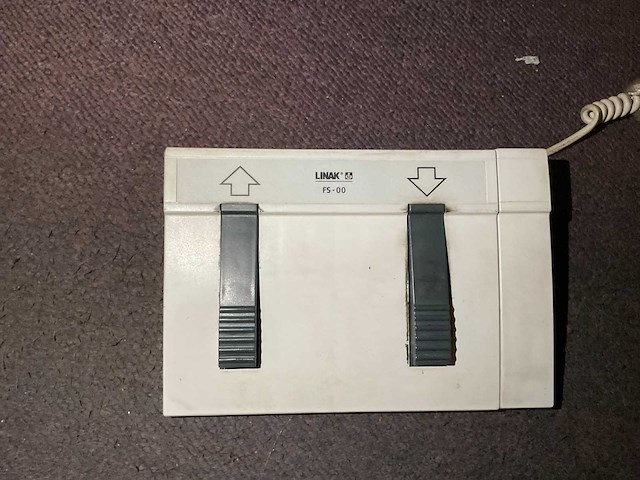 Wesseling eco-line elektrische massagetafel met voetpedaal - afbeelding 12 van  12