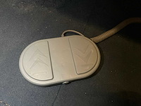 Wesseling eco-line elektrische massagetafel met voetpedaal - afbeelding 9 van  11