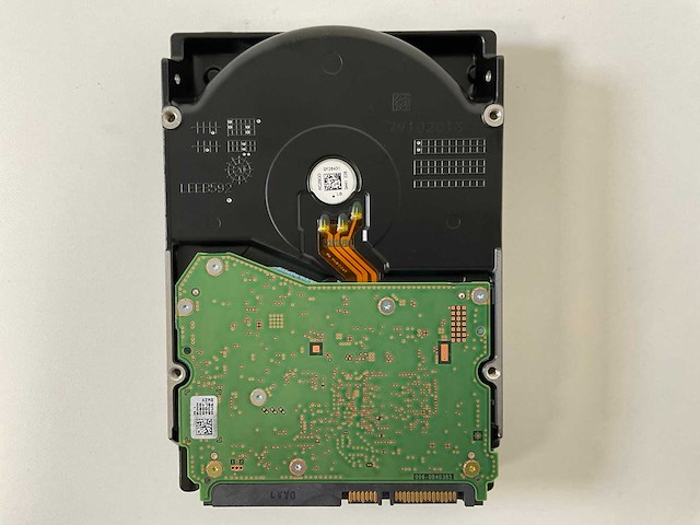Western digital (wd141kfgx) red pro 14 tb sata nas hdds (5x) - afbeelding 4 van  4