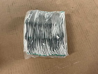 Wet nap moist towelette - afbeelding 2 van  3