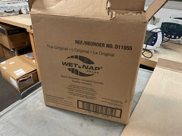 Wet nap moist towelette - afbeelding 3 van  3