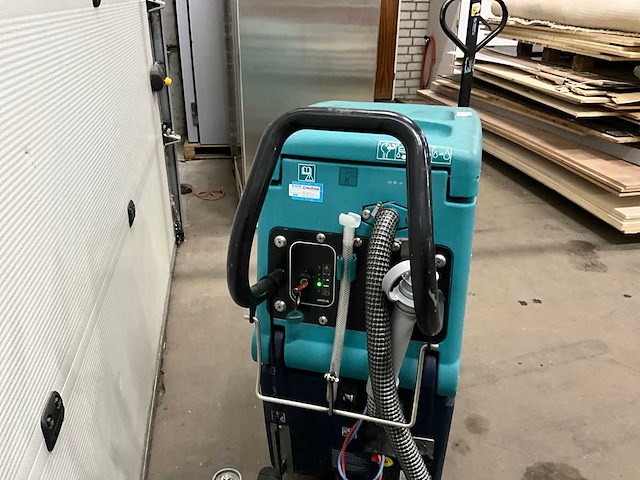 Wetrok duomatix c 43/50 b schrobmachine op accu - afbeelding 2 van  6