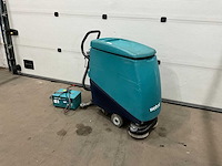 Wetrok duomatix c 43/50 b schrobmachine op accu - afbeelding 1 van  6