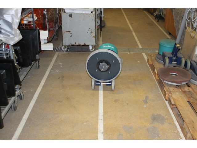 Wetrok monodisk boenmachine 1500watt - afbeelding 10 van  11