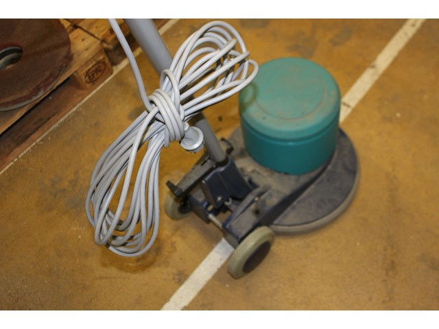 Wetrok monodisk boenmachine 1500watt - afbeelding 11 van  11