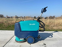 Wetrok scrubo 43b vloerschrubber - afbeelding 2 van  4