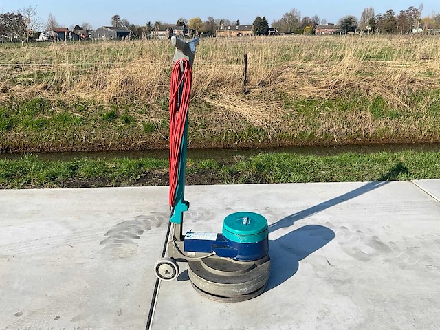Wetrok ultraspeed 1043 vloerschrubber - afbeelding 3 van  5