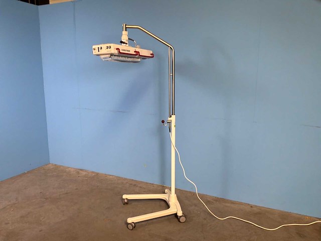 Weyer - ceramotherm - neonatale warmtetafel - afbeelding 1 van  8