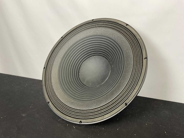 Wharfedale pro d-667 woofer - afbeelding 1 van  5