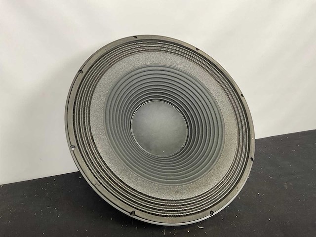 Wharfedale pro d-667 woofer - afbeelding 2 van  5