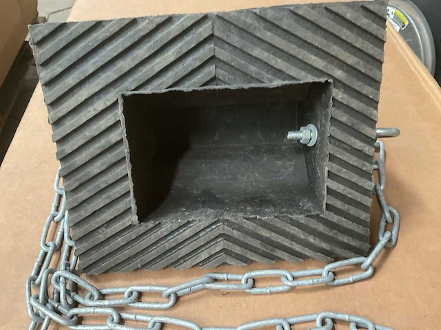 Wheel chock (13x) - afbeelding 3 van  5