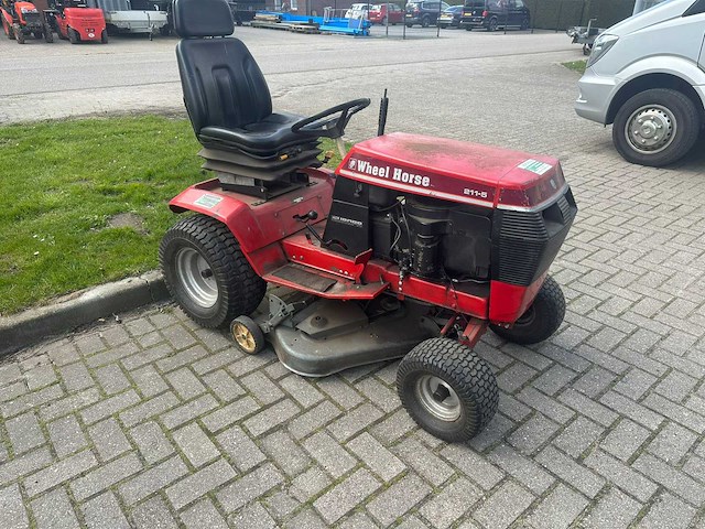 Wheel horse - 211-5 - zitmaaier - afbeelding 2 van  7
