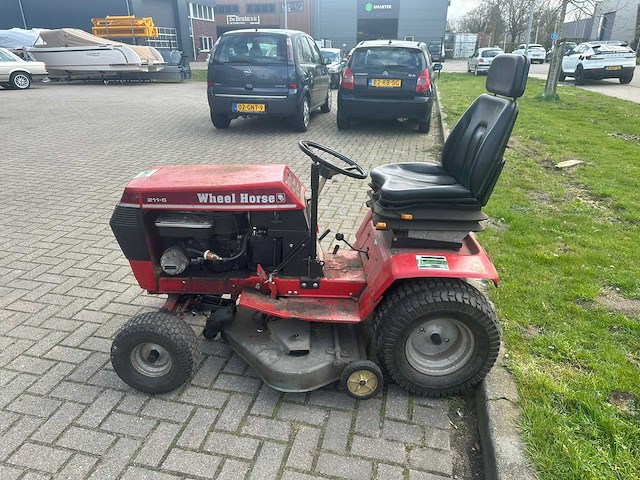Wheel horse - 211-5 - zitmaaier - afbeelding 2 van  3