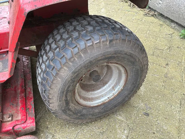 Wheel horse 211 3-speed zitmaaier - afbeelding 2 van  14